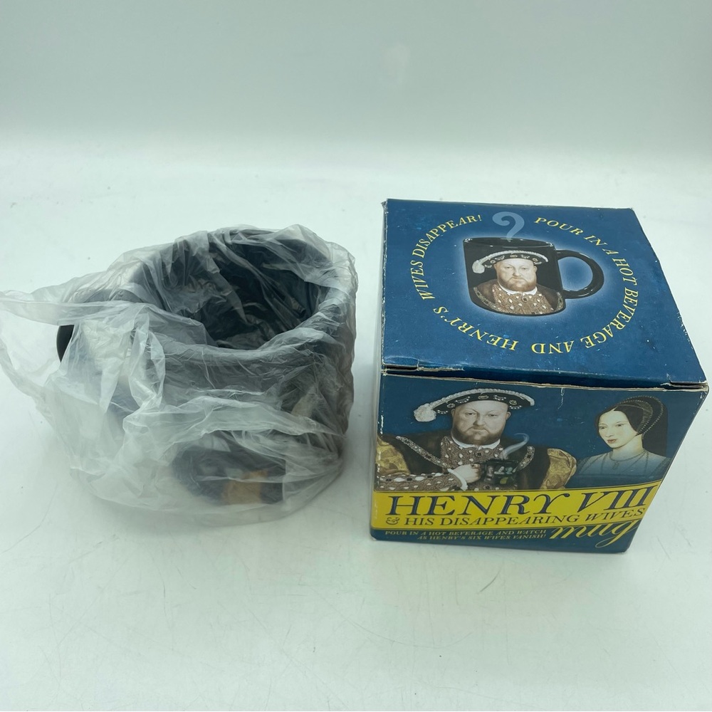 Henry the VIII and his Disappearing Wives Hot Beverage Coffee/Tea Mug NEW Gift - Picture 5 of 12